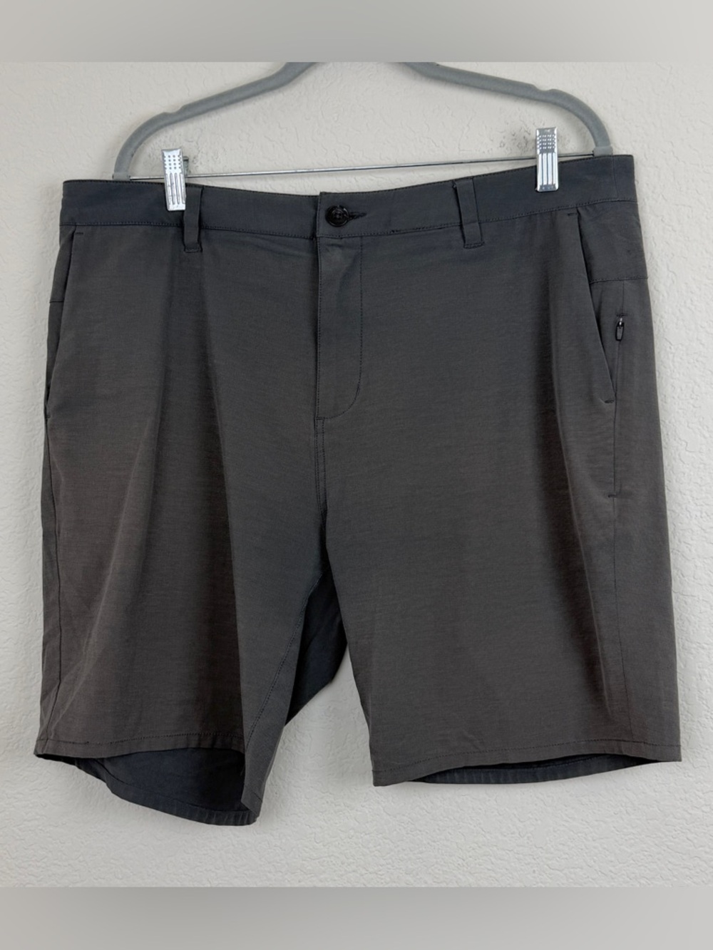 Vuori Men’s Aim Shorts 8” | 36 | Charcoal Grey